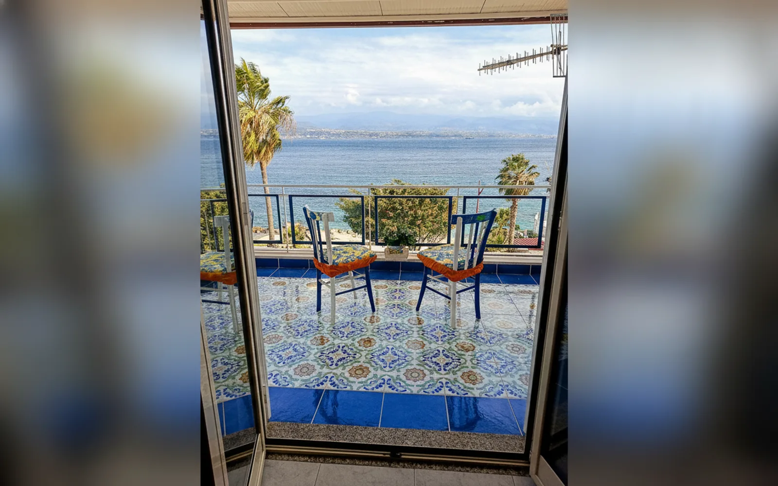 Esterni di Blue Eden Strait, Messina (foto 20)