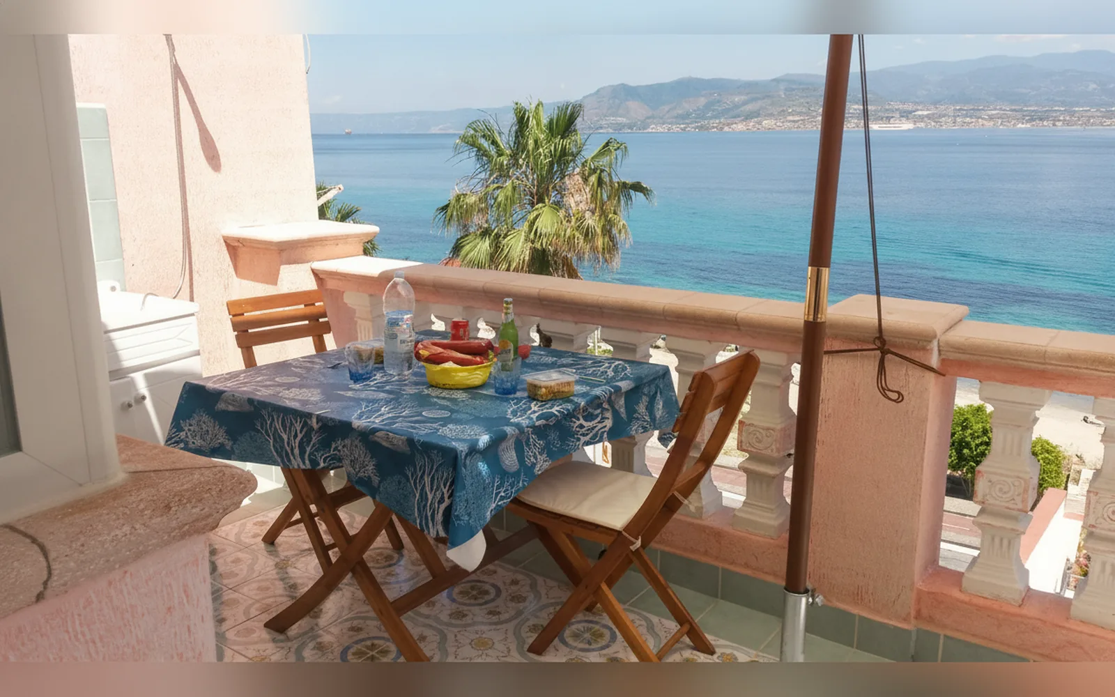 Esterni di Blue Eden Strait, Messina (foto 26)